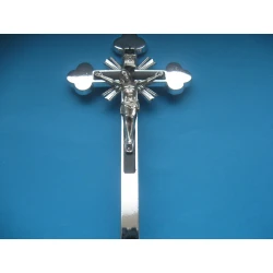 Krzyż metalowy stojący tradycyjny kolor srebrny 19 cm